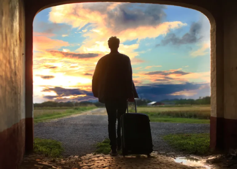 Moving Abroad and Your Mental Health: Coping with Change Moving Abroad and Your Mental Health: Coping with Change